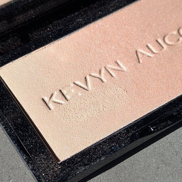 Kevyn Aucoin Beauty | The Neo-Highlighter 3-in-1 powder highlighter palette - Picture 5 of 16